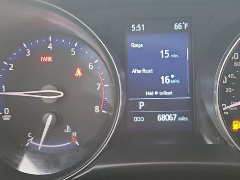 Used 2020 Toyota C-HR Limited image 21