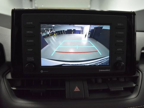 Used 2022 Toyota RAV4 LE AWD/4WD image 22