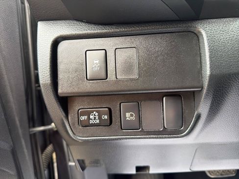 Used 2021 Toyota Tacoma SR AWD/4WD image 14