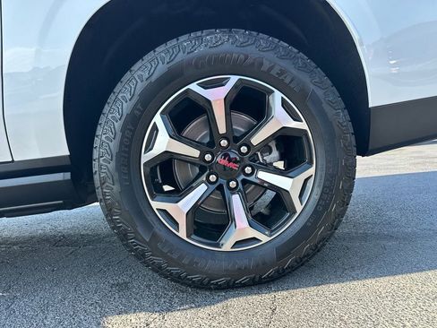 New 2026 GMC Yukon XL AT4 w/ AT4 Premium Plus Package image 20