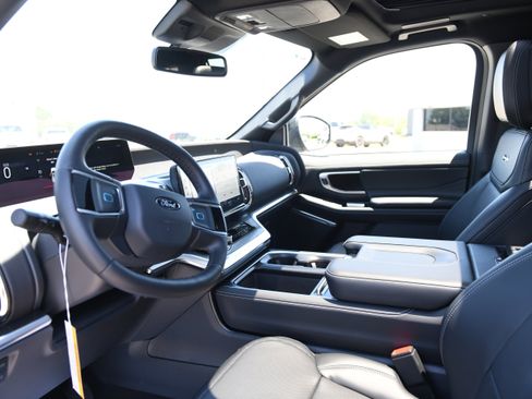 New 2026 Ford Expedition Platinum AWD/4WD image 13