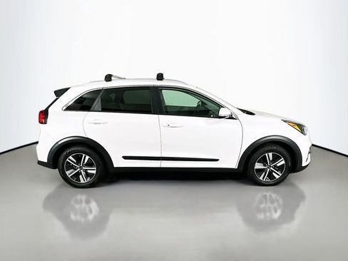 Used 2020 Kia Niro EX image 8