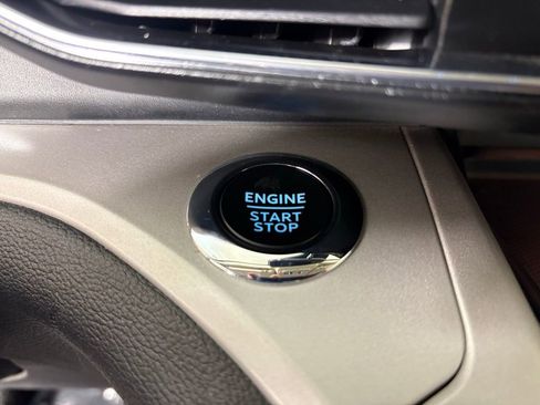 Used 2024 Ford Explorer XLT w/ Equipment Group 202A image 23