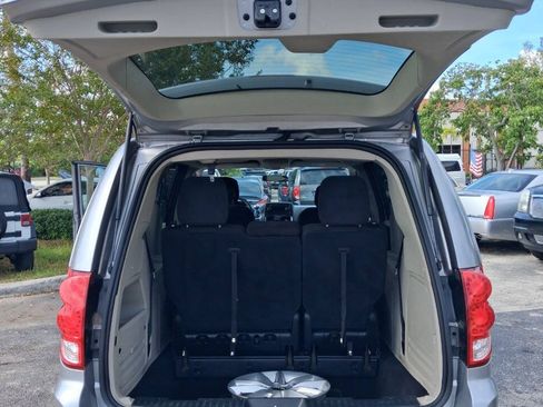 Used 2017 Dodge Grand Caravan SE w/ Power Window Group FWD image 19