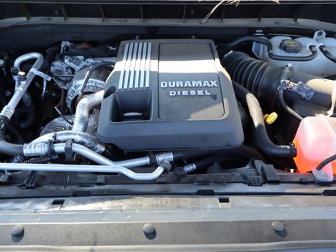 Used 2025 Chevrolet Silverado 1500 RST AWD/4WD image 40