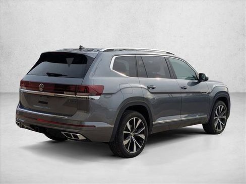 Used 2024 Volkswagen Atlas SEL Premium R-Line image 5