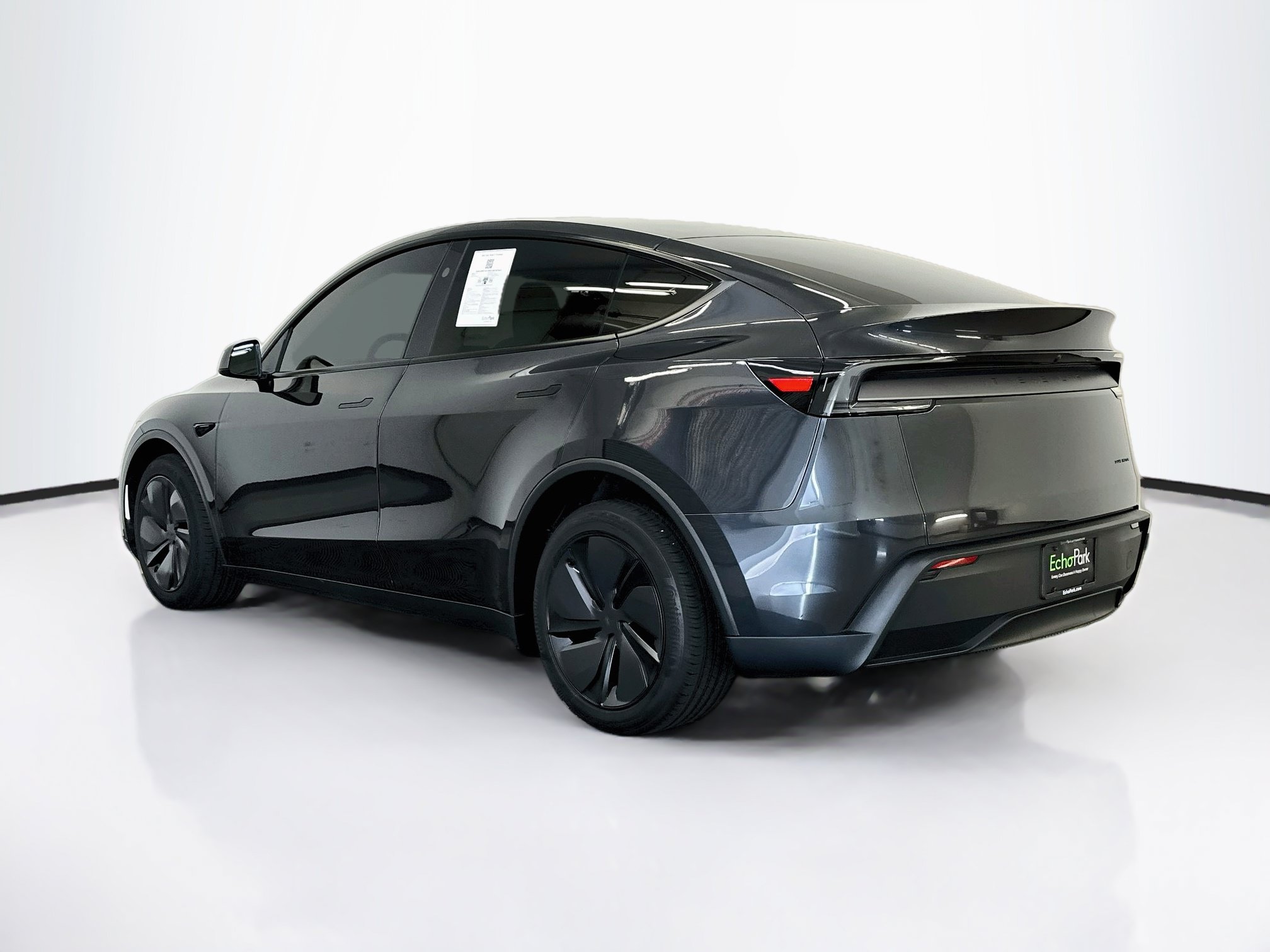 Used 2026 Tesla Model Y AWD image 5