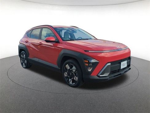 Used 2024 Hyundai Kona SEL image 3