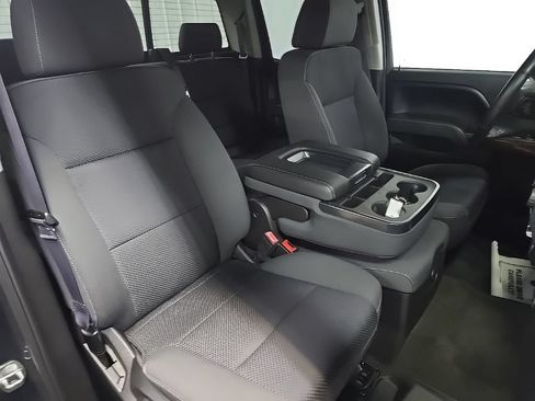 Used 2017 GMC Sierra 1500 SLE w/ SLE Value Package AWD/4WD image 16