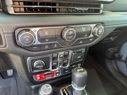 New 2026 Jeep Wrangler Unlimited Rubicon image 35