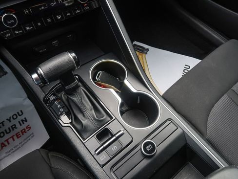 Used 2023 Kia K5 LXS image 31