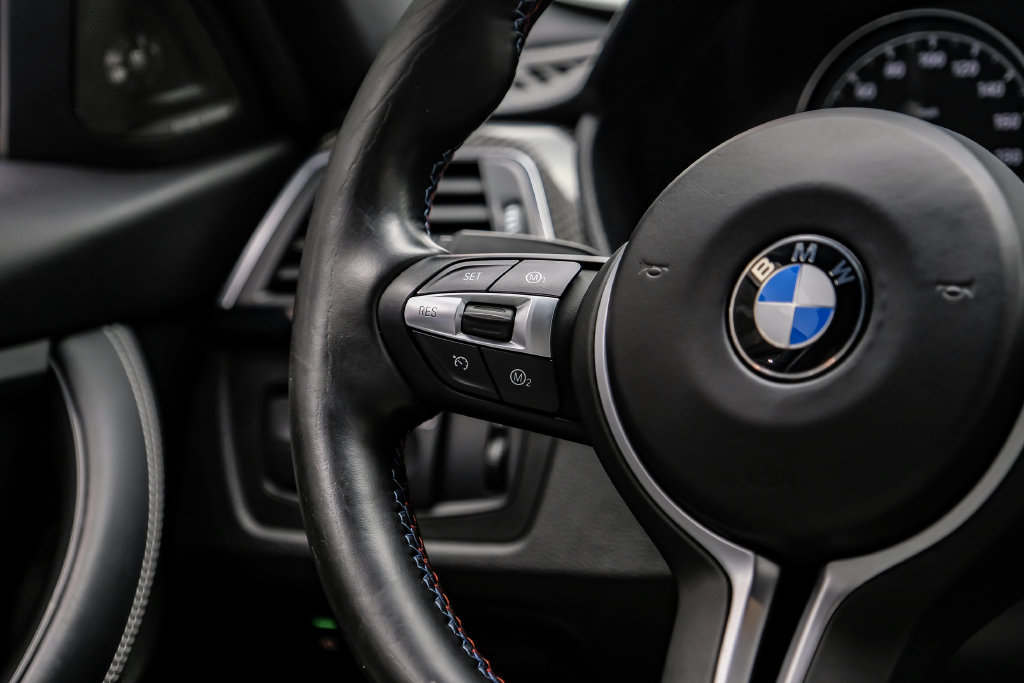 Used 2018 BMW M3 RWD image 20