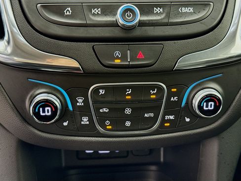 Used 2024 Chevrolet Equinox LT image 16