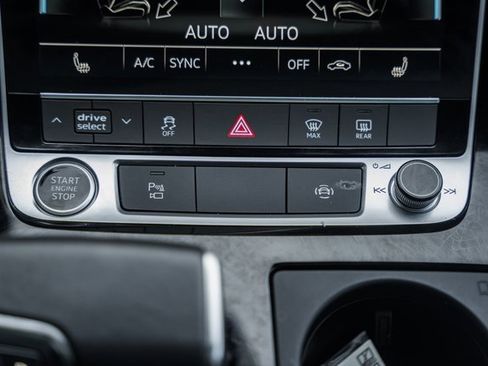 Used 2024 Audi Q7 2.0T Premium image 25