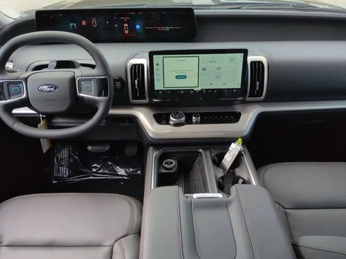 New 2025 Ford Expedition Active RWD image 15