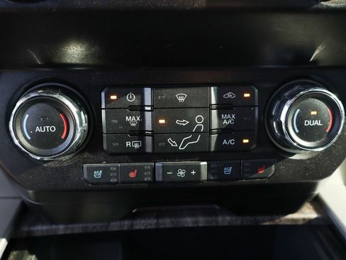 Used 2019 Ford F250 Lariat w/ Lariat Ultimate Package image 43