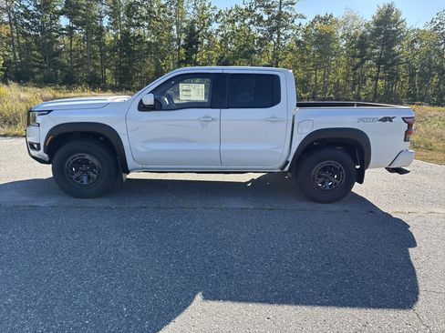 New 2025 Nissan Frontier PRO-4X image 2