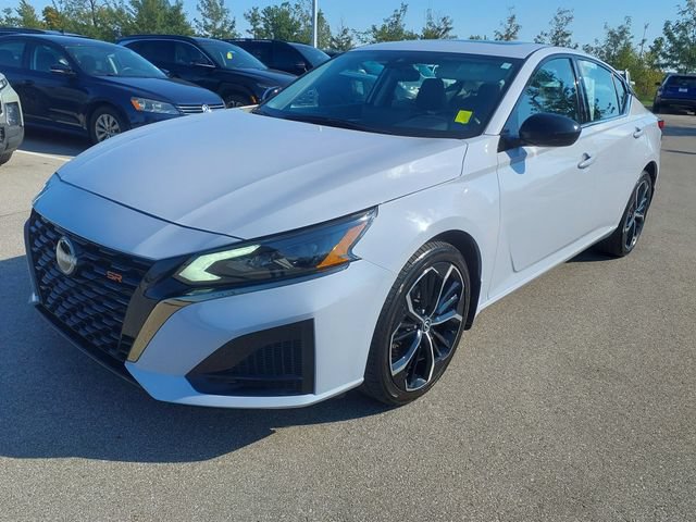 Used 2025 Nissan Altima 2.5 SR w/ SR Premium Package AWD/4WD image 1