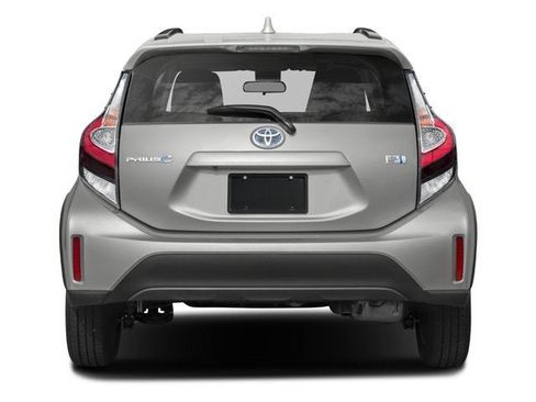 Used 2018 Toyota Prius C Three image 5