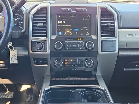 Used 2019 Ford F250 Lariat w/ Chrome Package image 22