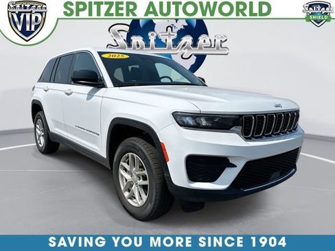 Used 2025 Jeep Grand Cherokee Laredo X AWD/4WD image 1