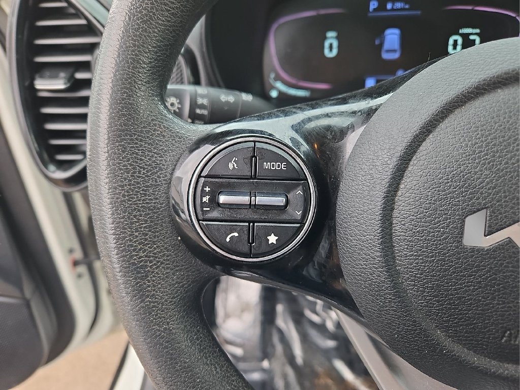 Used 2023 Kia Soul S FWD image 23