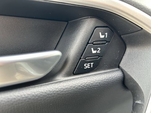 Used 2023 Toyota RAV4 XSE image 34