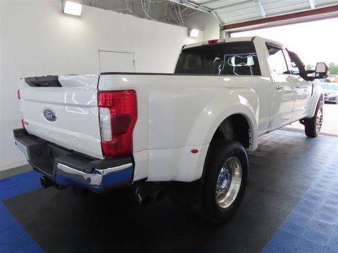 Used 2019 Ford F450 Lariat w/ Lariat Ultimate Package AWD/4WD image 4