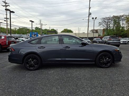 Used 2025 Honda Accord SE image 8