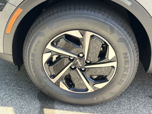 New 2025 Kia Sportage LX image 25