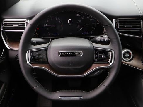 New 2024 Jeep Grand Wagoneer L 4WD w/ Convenience Group III image 32