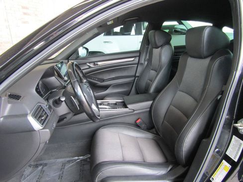 Used 2020 Honda Accord Sport image 8
