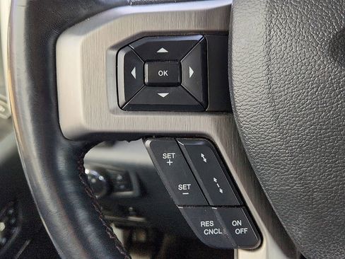 Used 2022 Ford F250 Platinum w/ FX4 Off-Road Package image 17