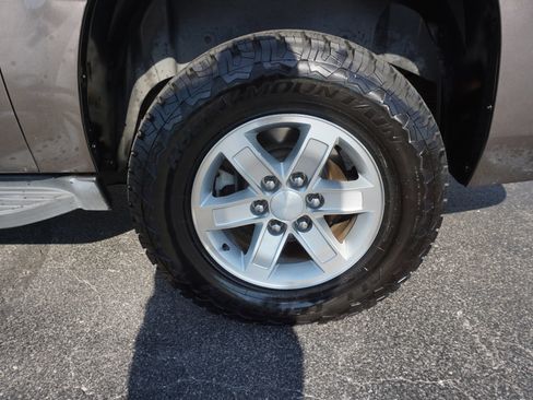 Used 2014 GMC Yukon XL SLT AWD/4WD image 27