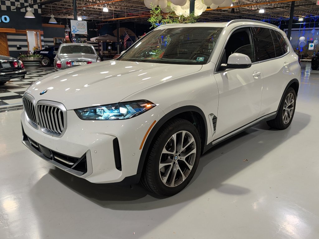 Certified 2026 BMW X5 xDrive40i w/ Climate Comfort Package AWD/4WD image 7