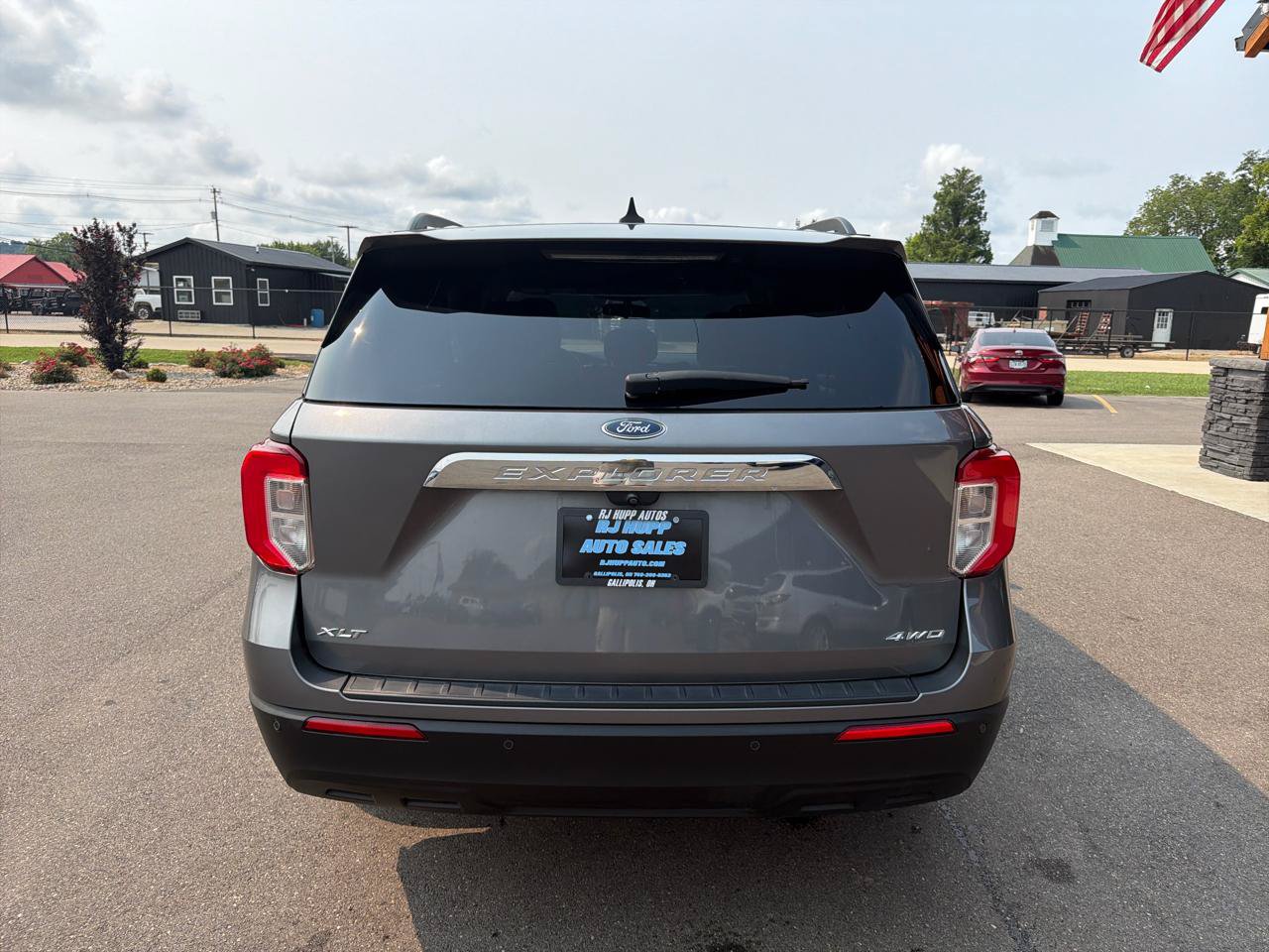 Used 2021 Ford Explorer XLT AWD/4WD image 5