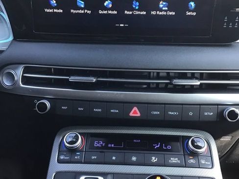 Used 2025 Hyundai Palisade SEL AWD/4WD image 12