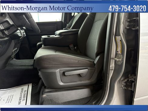 Used 2024 RAM 2500 Tradesman w/ Chrome Appearance Group image 12