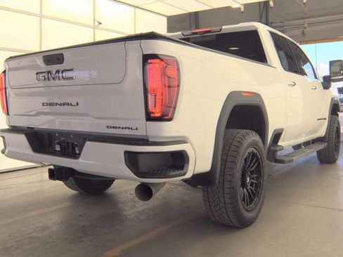 Used 2020 GMC Sierra 2500 Denali w/ Denali Ultimate Package AWD/4WD image 3