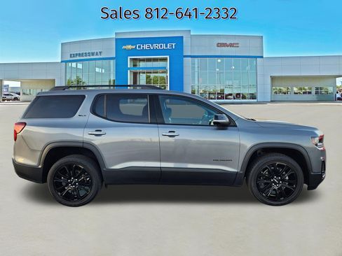 Used 2021 GMC Acadia SLT w/ Elevation Edition image 8