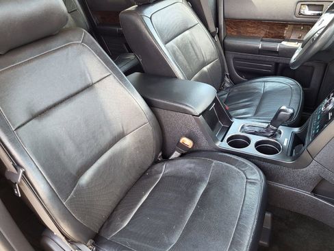 Used 2018 Ford Flex Limited image 19