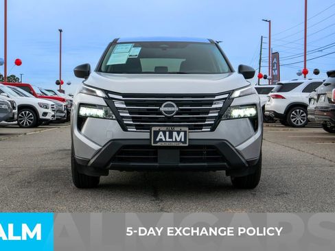 Used 2024 Nissan Rogue S image 4