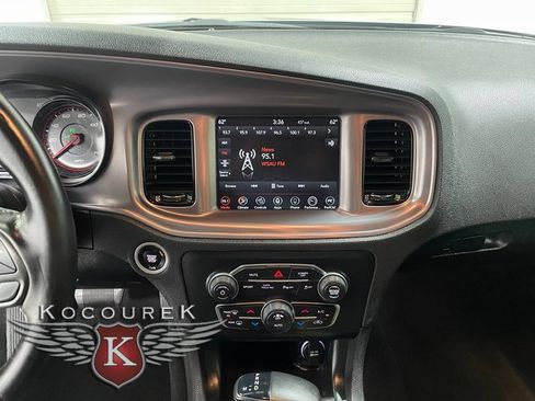 Used 2023 Dodge Charger SXT w/ Blacktop Package image 15