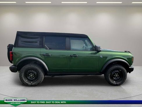 Used 2023 Ford Bronco Black Diamond AWD/4WD image 3