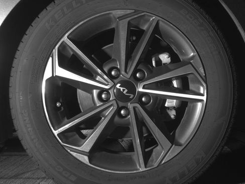 Used 2024 Kia Forte LXS image 18