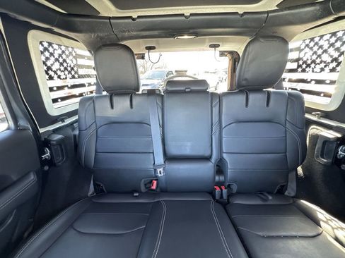 Used 2023 Jeep Wrangler Unlimited Sahara w/ Cold Weather Group AWD/4WD image 23