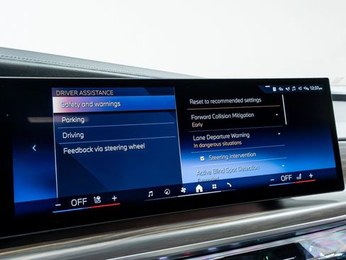 Used 2023 BMW 760i xDrive AWD/4WD image 81
