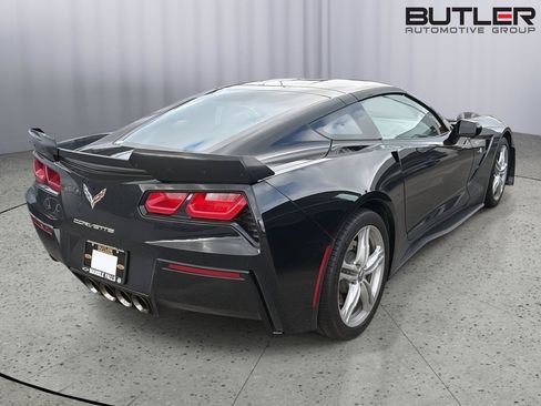 Used 2016 Chevrolet Corvette Stingray Coupe RWD image 6