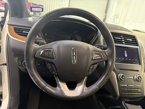 Used 2019 Lincoln MKC Reserve w/ MKC Technology Package FWD image 15