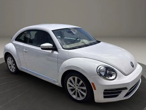 Used 2017 Volkswagen Beetle 1.8T SE FWD image 7